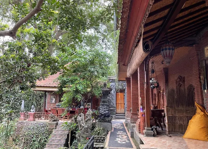布连民宿 Kubutambahan (Bali)